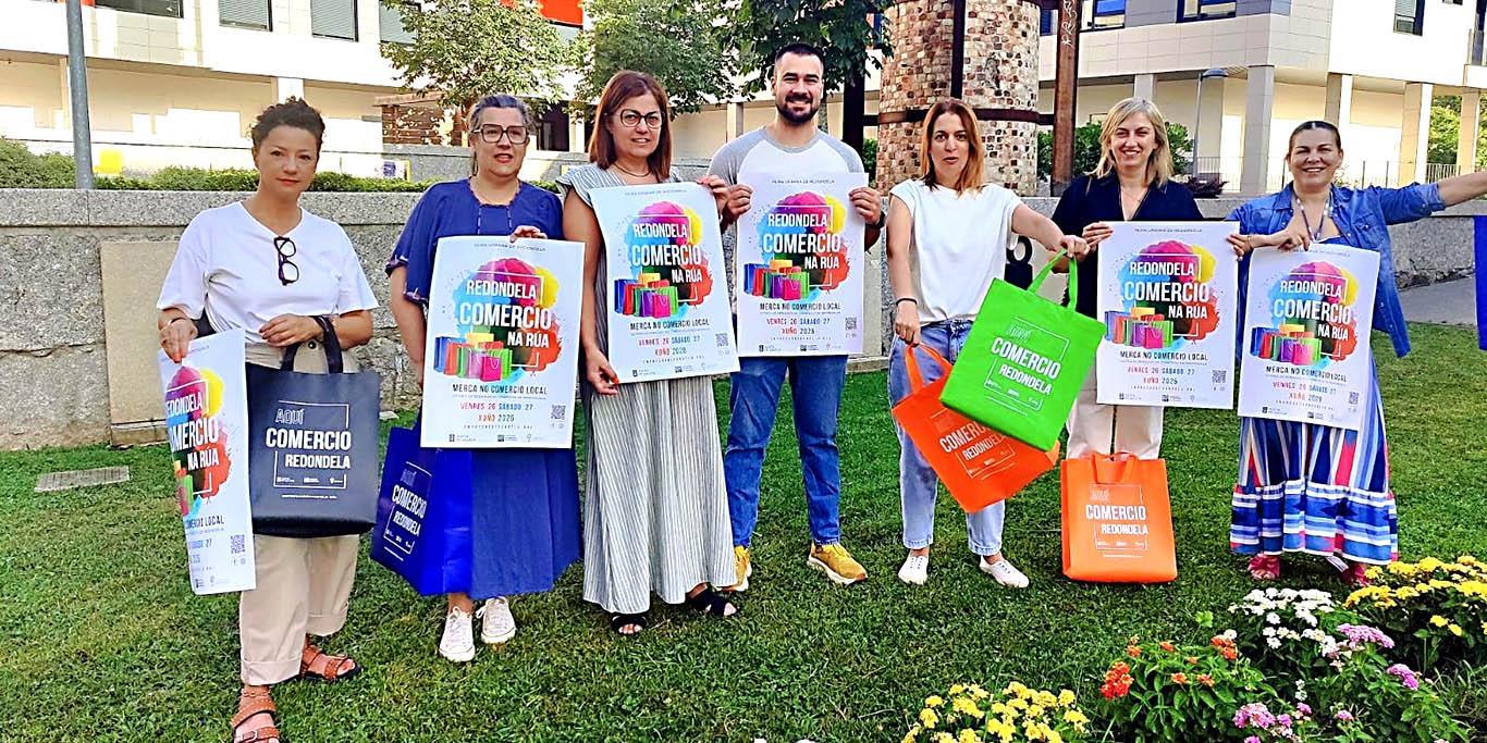 A CAMPAÑA MÁIS COLORISTA DO ANO CHEGA AO COMERCIO DE REDONDELA: VOLVE COMERCIO NA RÚA CON DOUS DÍAS DE DESCONTOS, PROMOCIÓNS E UN ADIANTO EXCLUSIVO DAS REBAIXAS